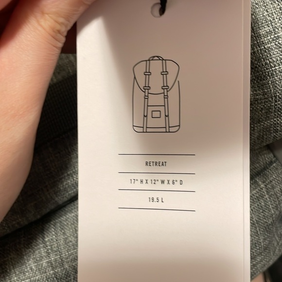 Herschel Retreat 19.5 L Backpack with 15” Laptop Compartment NWTs Grey - Picture 8 of 8